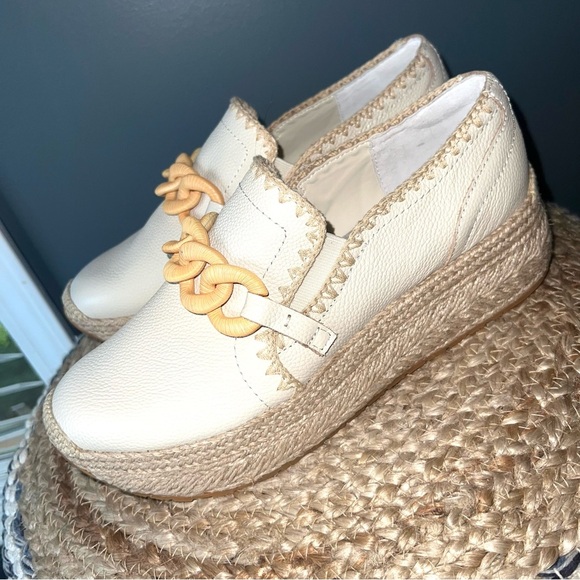 Dolce Vita Jhenee Platform Sneakers - Picture 1 of 10